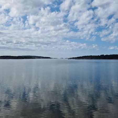 Foertjusande Gaesthus Med Parkering Fjällbacka Exteriör bild
